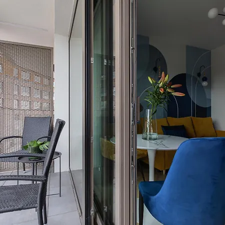 Apartmán Glow - Zurawie Przy Stocznia & Rooftop, Mlode *